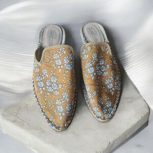Sbicca Upton Marigold Floral Print Slides size 9